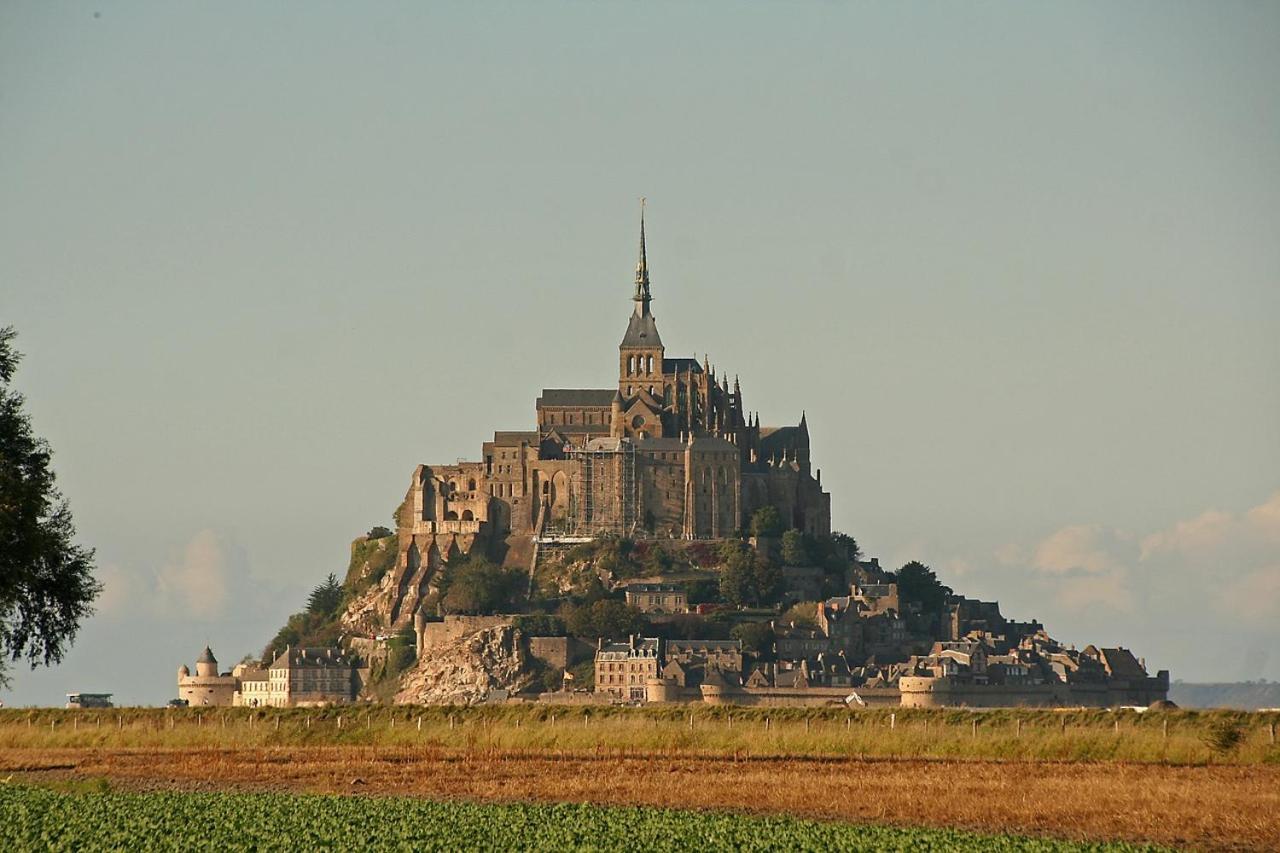 博瓦Gite A 1,9 Km Du Mont St Michel别墅 外观 照片